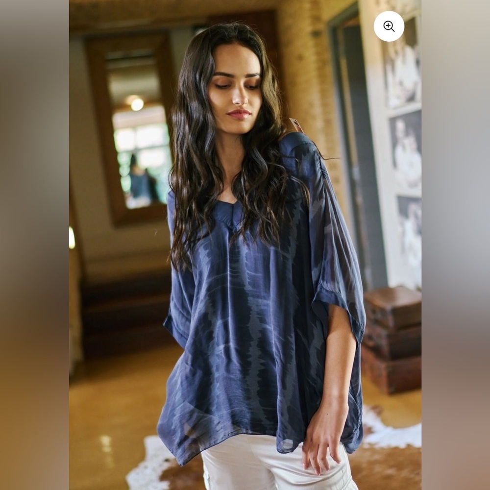 SOFIA Made in Italy Navy Silk Tie Dye Top